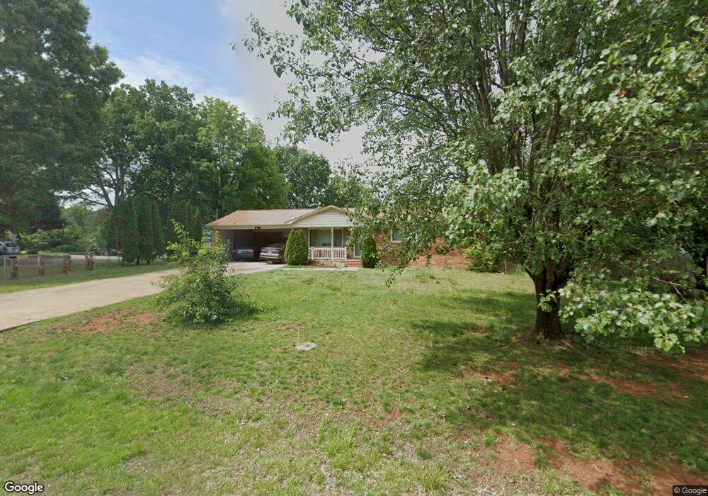 321 Camelot Dr, Statesville, NC 28625 - photo 1