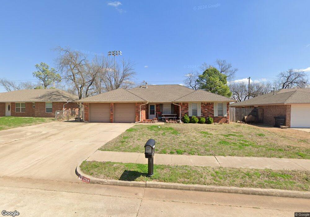 2004 E Hills Dr, Moore, OK 73160 - photo 1