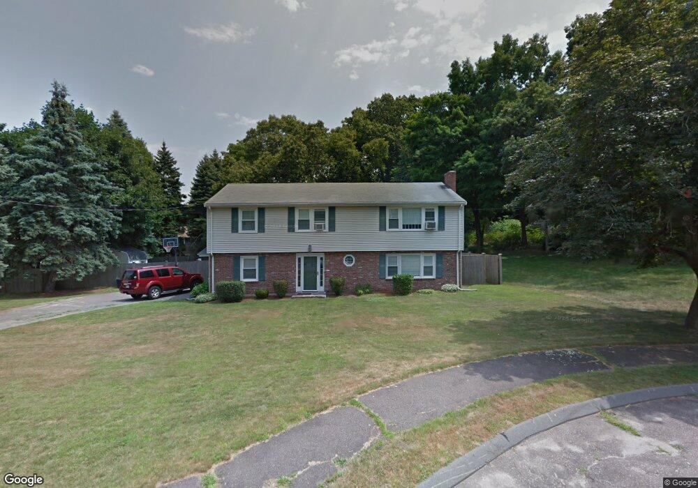 10 Evangeline Ln, Woburn, MA 01801 - photo 1