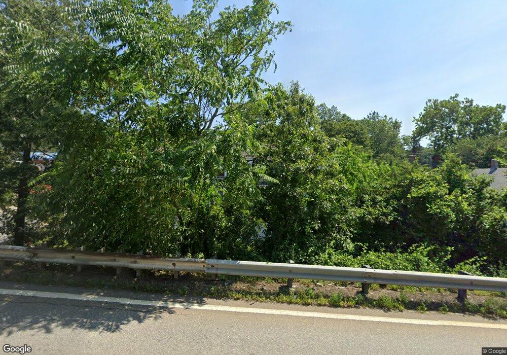 949 Chestnut St unit 1     949, Newton Upper Falls, MA 02464 - photo 1