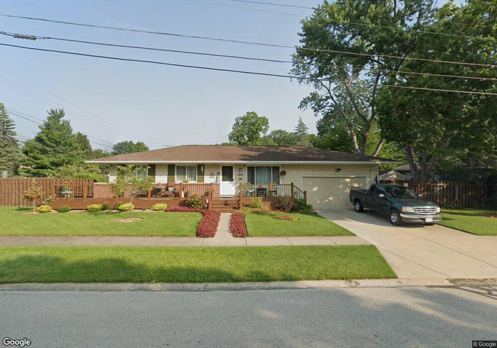 590 Sherry Ln, Berea, OH 44017 - photo 1