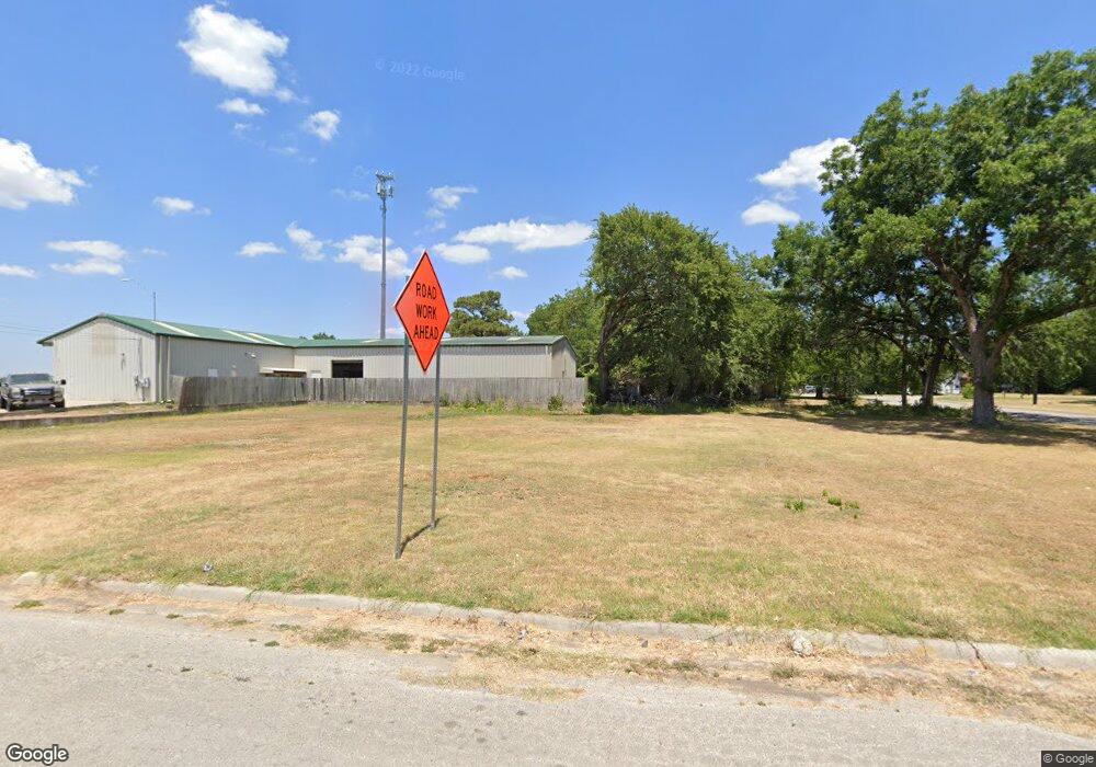 1009 Foreman St, Gainesville, TX 76240 - photo 1