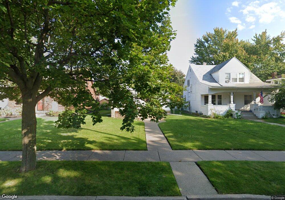 1202 W 15th St, Davenport, IA 52804 - photo 1