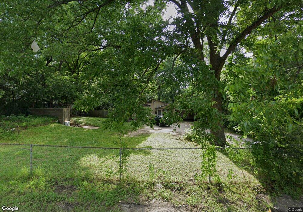 1215 D St NW, Ardmore, OK 73401 - photo 1