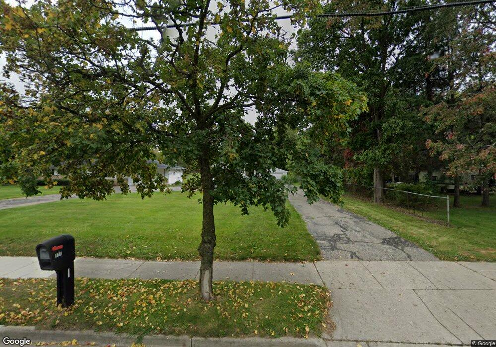 118 E Miller Rd, Lansing, MI 48911 - photo 1