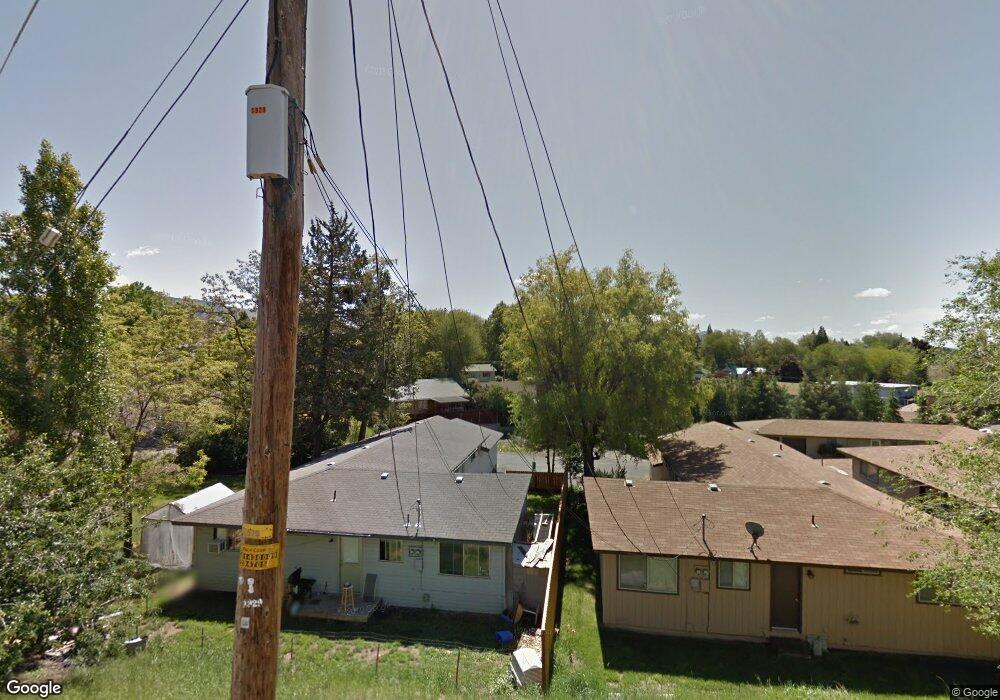 1951 Academy Ave, Klamath Falls, OR 97601 - photo 1