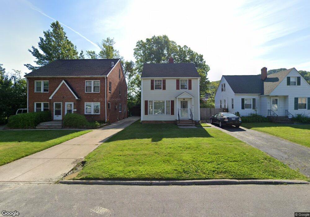 1571 E 221st St, Euclid, OH 44117 - photo 1