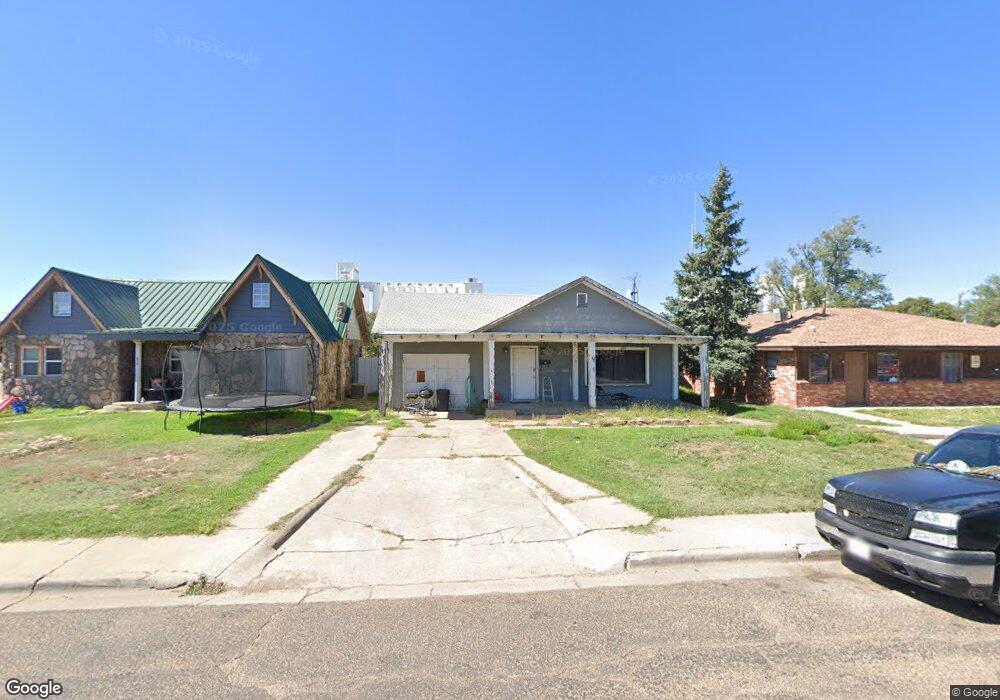 420 S Klein Ave, Dumas, TX 79029 - photo 1