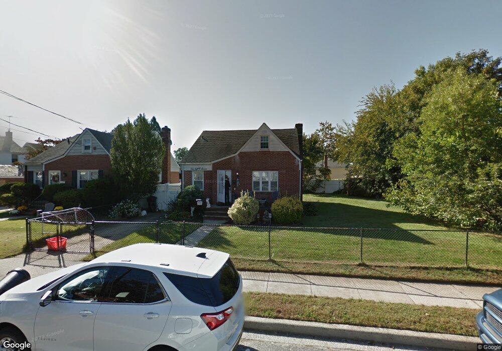 1087 Admont Ave, Franklin Square, NY 11010 - photo 1