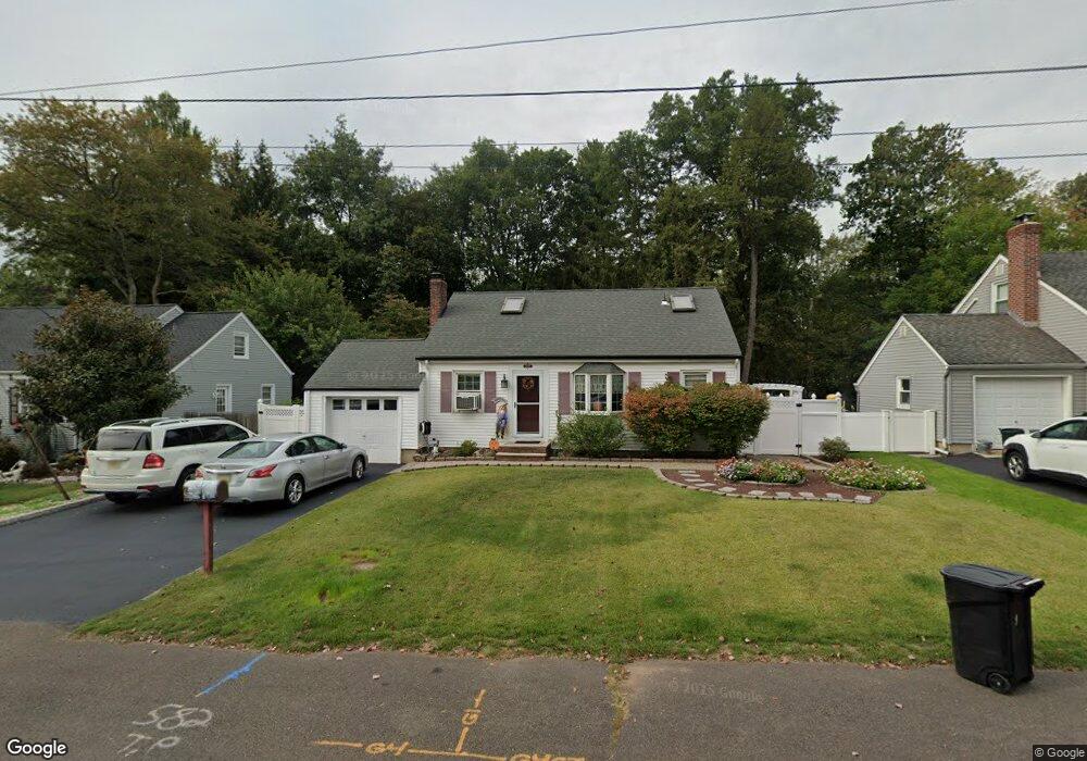 582 Mountain View Terrace, Middlesex, NJ 08846 - photo 1