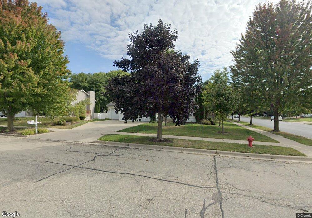 580 Oakwood Dr, Oregon, WI 53575 - photo 1