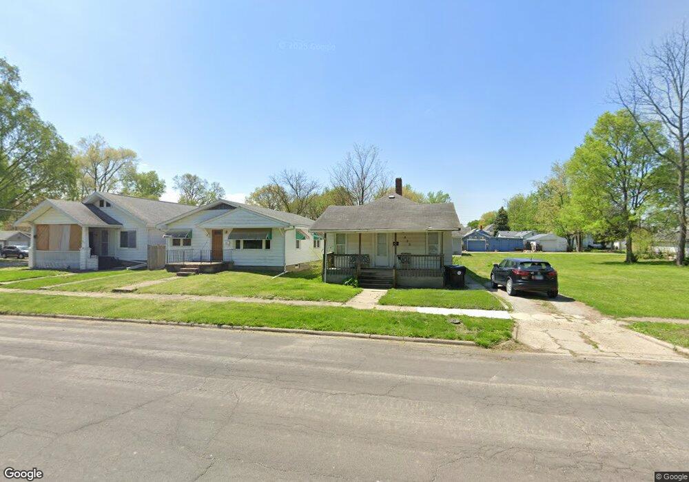 923 Clinton St, Lincoln, IL 62656 - photo 1