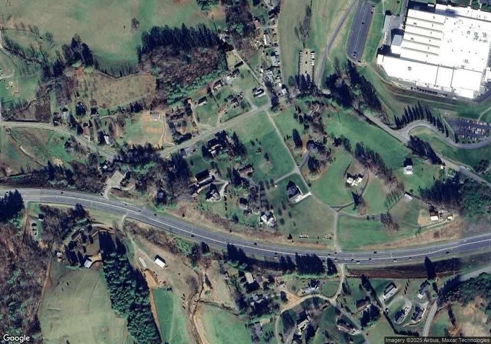 54 Sams Cir, Burnsville, NC 28714 - photo 1