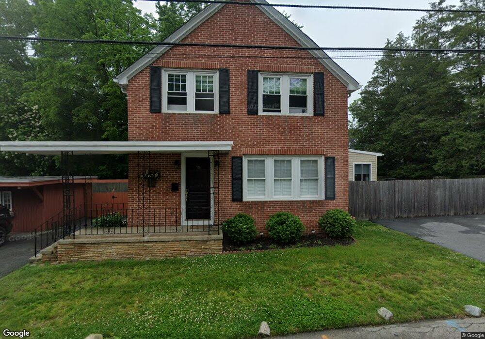 15 Roosevelt St, Warwick, RI 02888 - photo 1