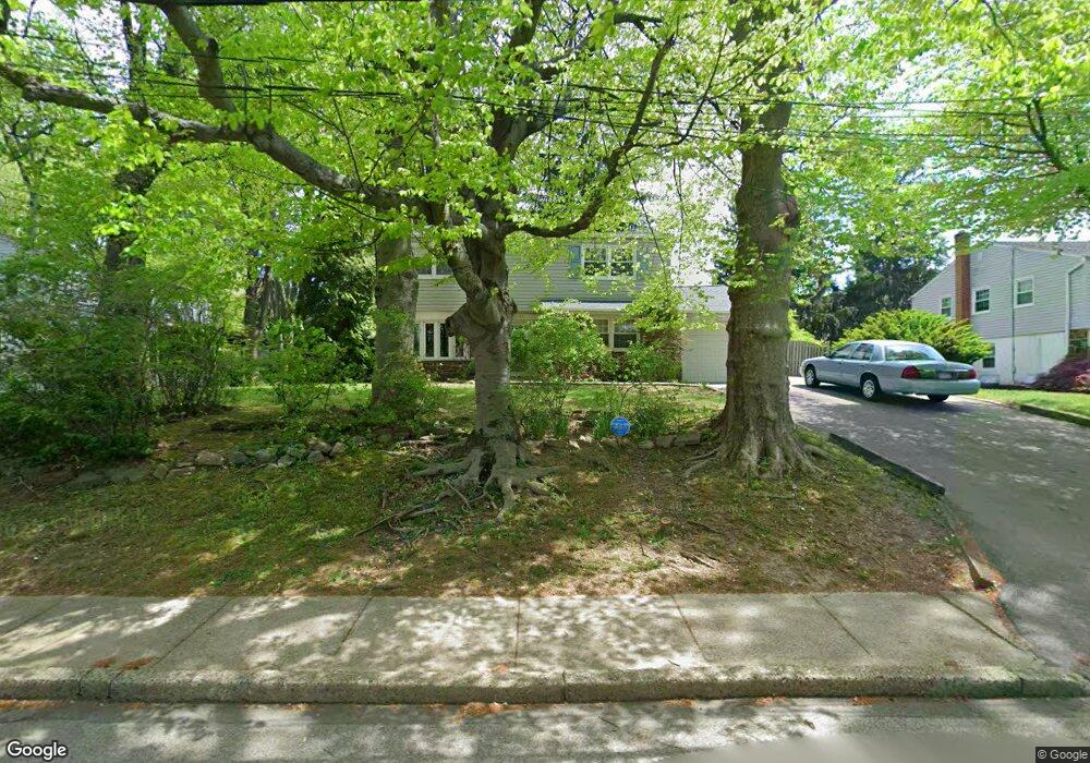 2034 Spring Mill Rd, Lafayette Hill, PA 19444 - photo 1