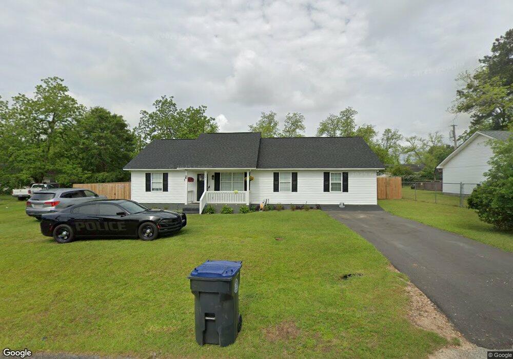 141 Royal Ct, Fitzgerald, GA 31750 - photo 1