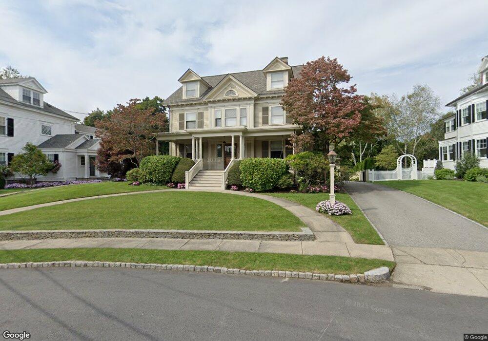 5 Lakeview Rd, Winchester, MA 01890 - photo 1