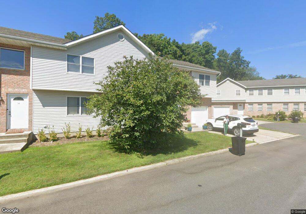 12 Caruso Ct, Glen Cove, NY 11542 - photo 1