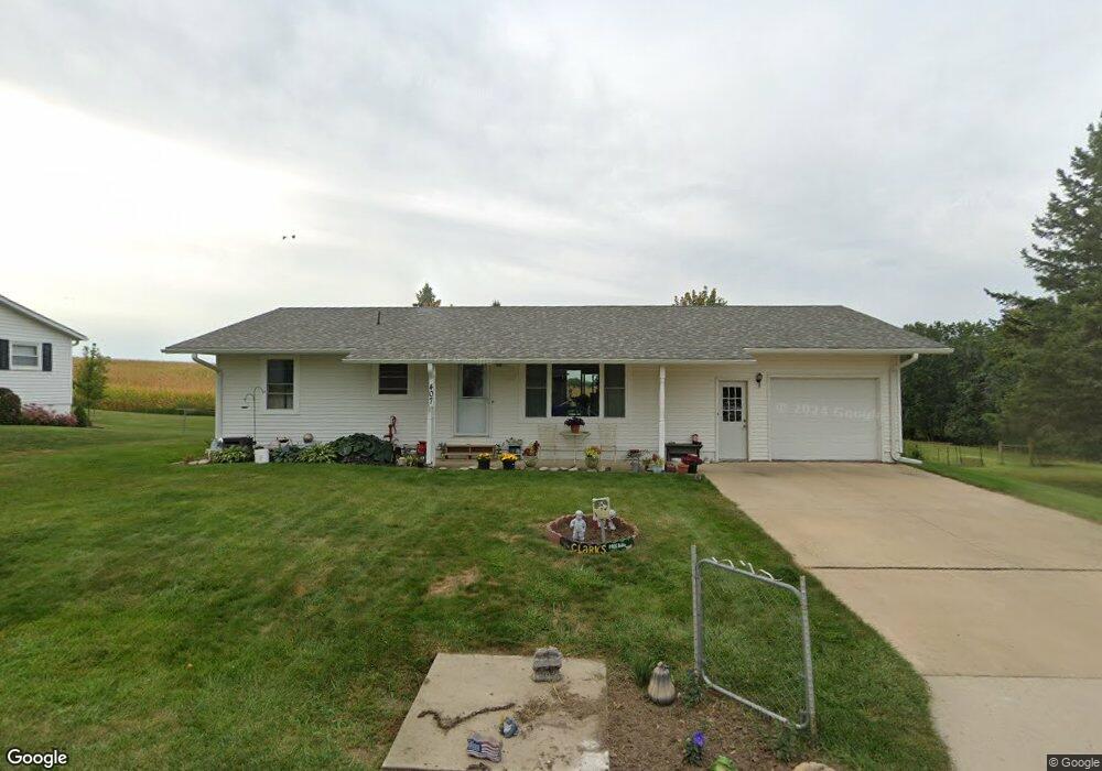 407 W 4th St, Wayland, IA 52654 - photo 1