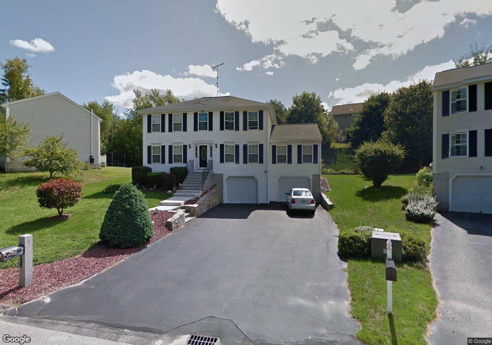 7 Sycamore Ln, MerriMacK, NH 03054 - photo 1