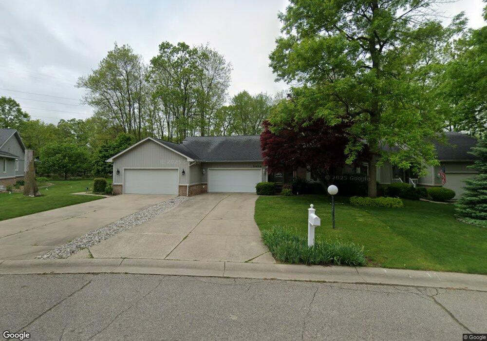 5484 Hickory Cir, Flushing, MI 48433 - photo 1