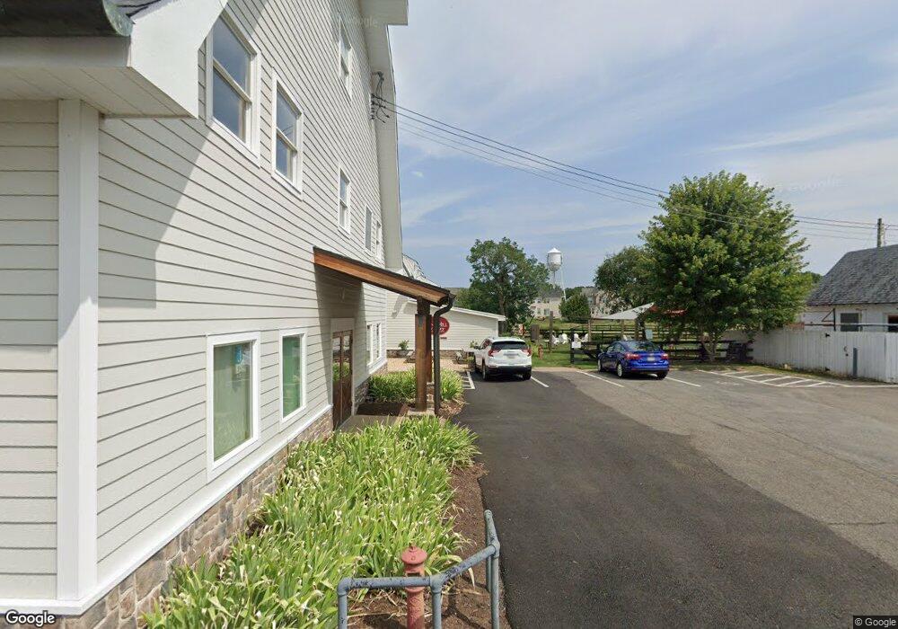 7162 Lineweaver Rd, Warrenton, VA 20187 - photo 1