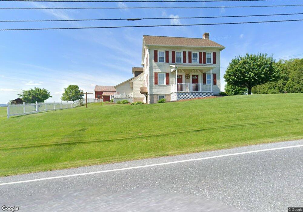 562 Stouchsburg Rd, Myerstown, PA 17067 - photo 1