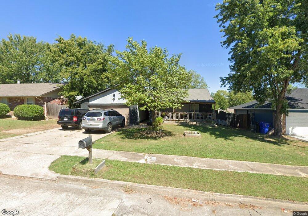114 W Honolulu St, Broken Arrow, OK 74012 - photo 1