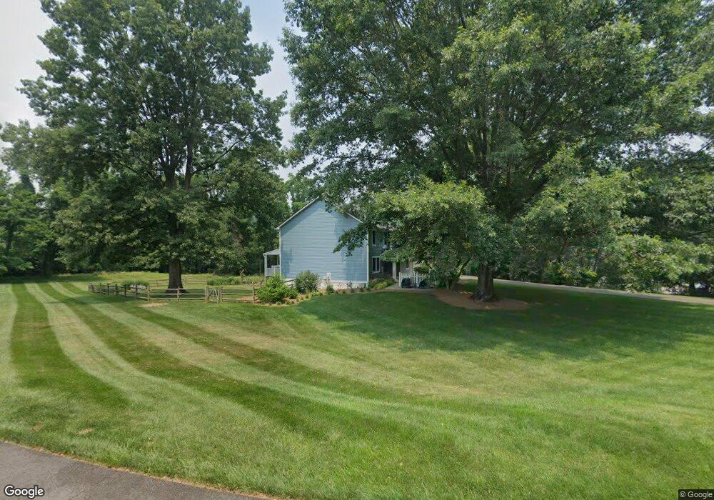 8207 Spring Hill Ln, McLean, VA 22102 - photo 1