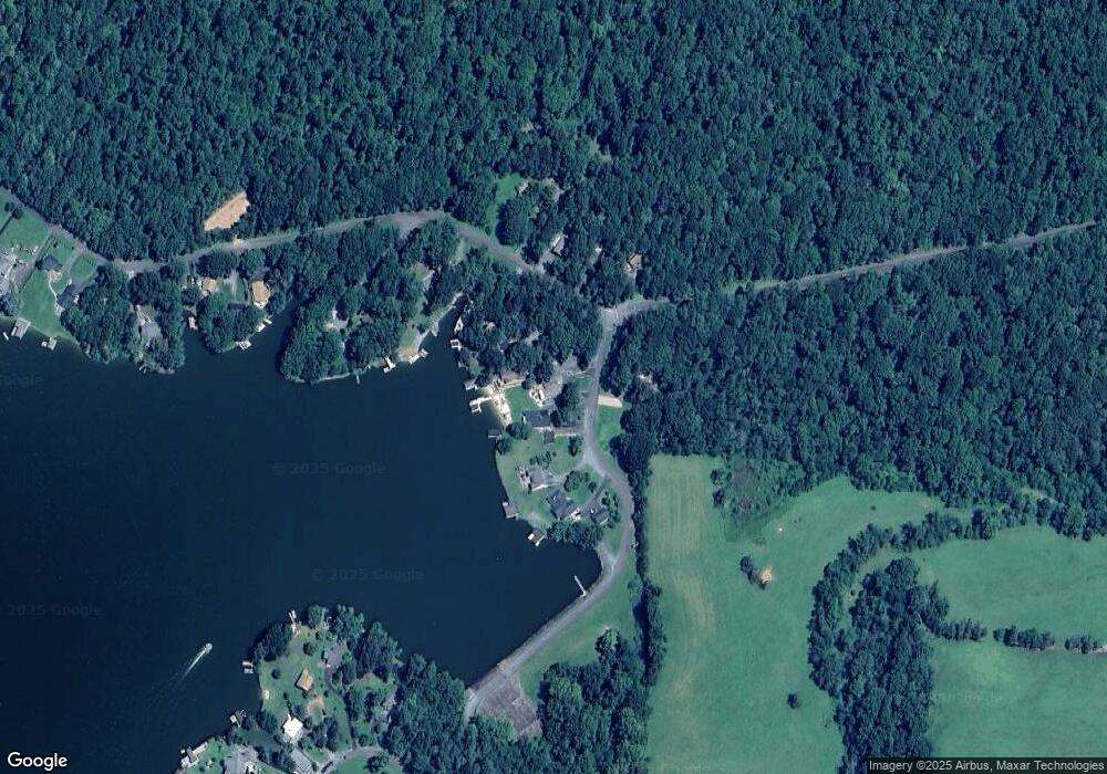 34 S Lakeshore Dr, Louisa, VA 23093 - photo 1