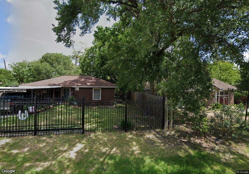 13511 Indianapolis St, Houston, TX 77015 - photo 1