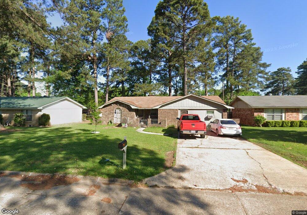 813 Diane Dr, Wake Village, TX 75501 - photo 1