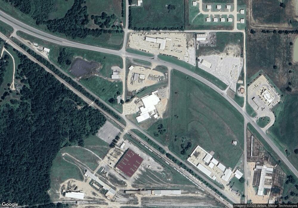 1702 W Jackson St, Hugo, OK 74743 - photo 1