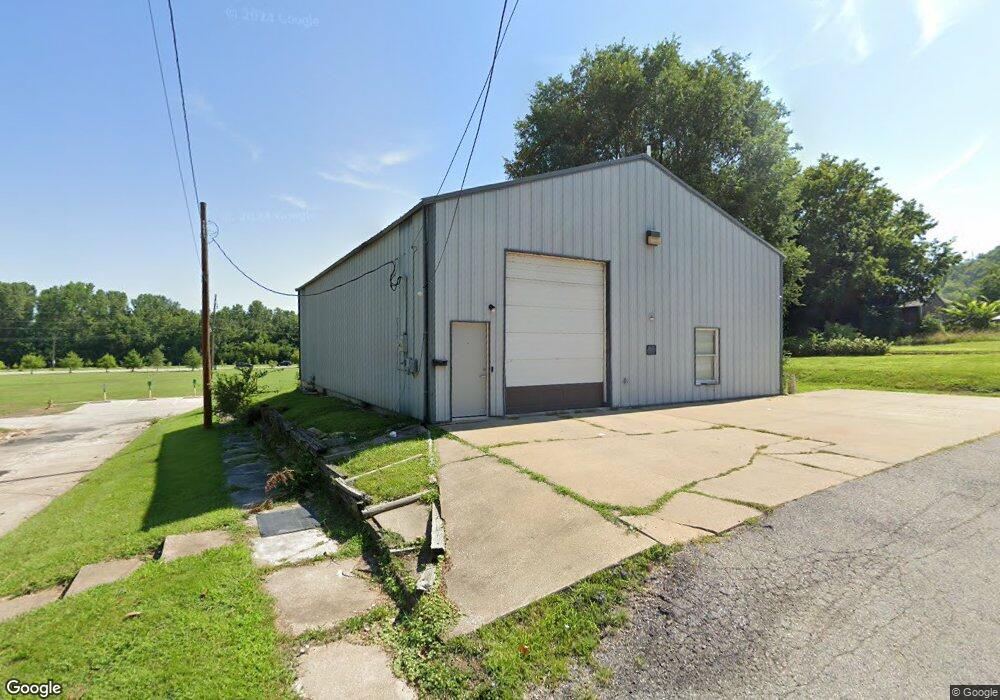 601 Sycamore St, Hannibal, MO 63401 - photo 1