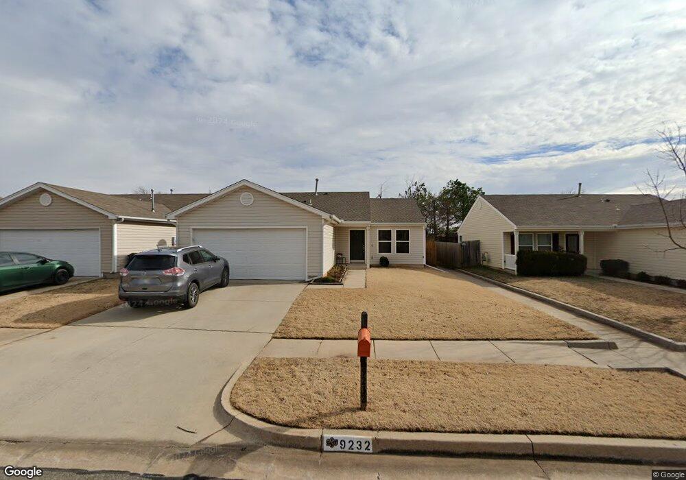 9236 Snowberry Dr, Oklahoma City, OK 73165 - photo 1