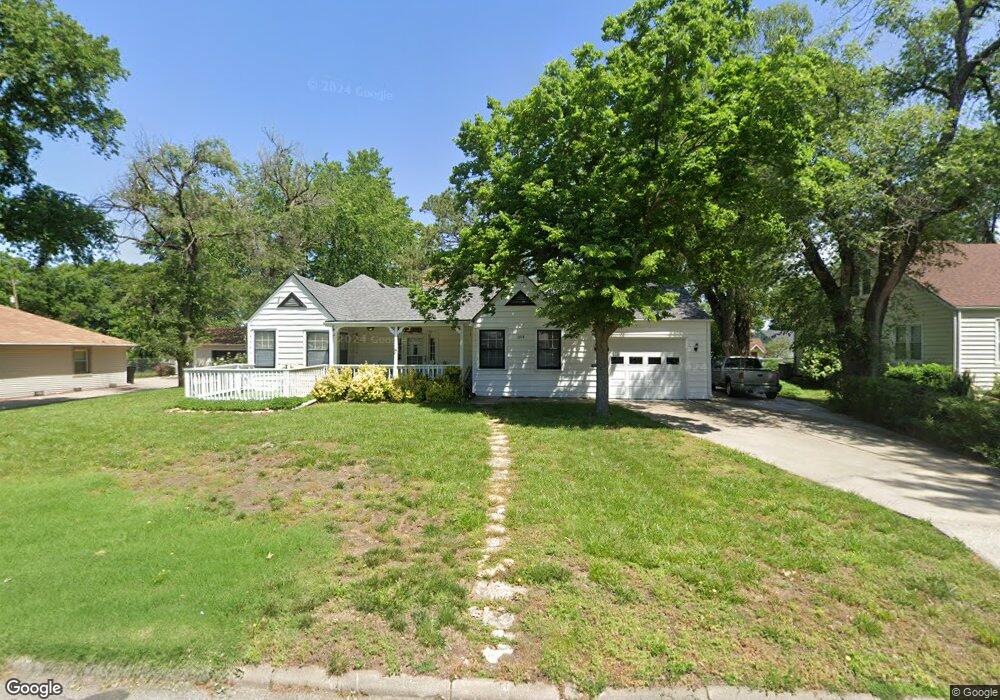 3918 SW Windsor Ct, Topeka, KS 66604 - photo 1