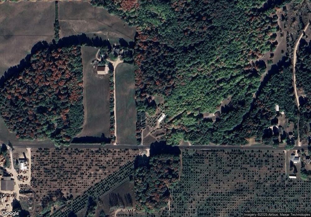 8501 E Hoxie Rd, Cedar, MI 49621 - photo 1