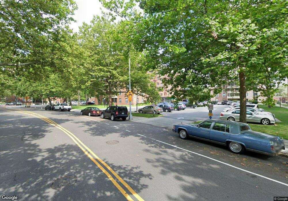 8440 153rd Ave unit 5H, Howard Beach, NY 11414 - photo 1