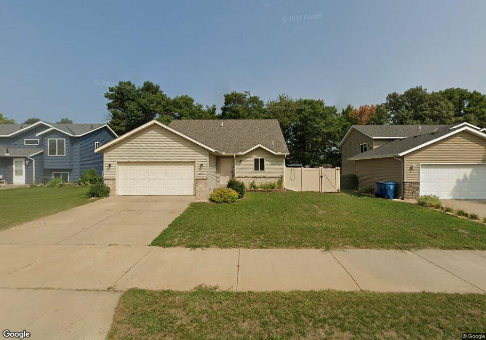 1101 29th St NE, Sauk Rapids, MN 56379 - photo 1