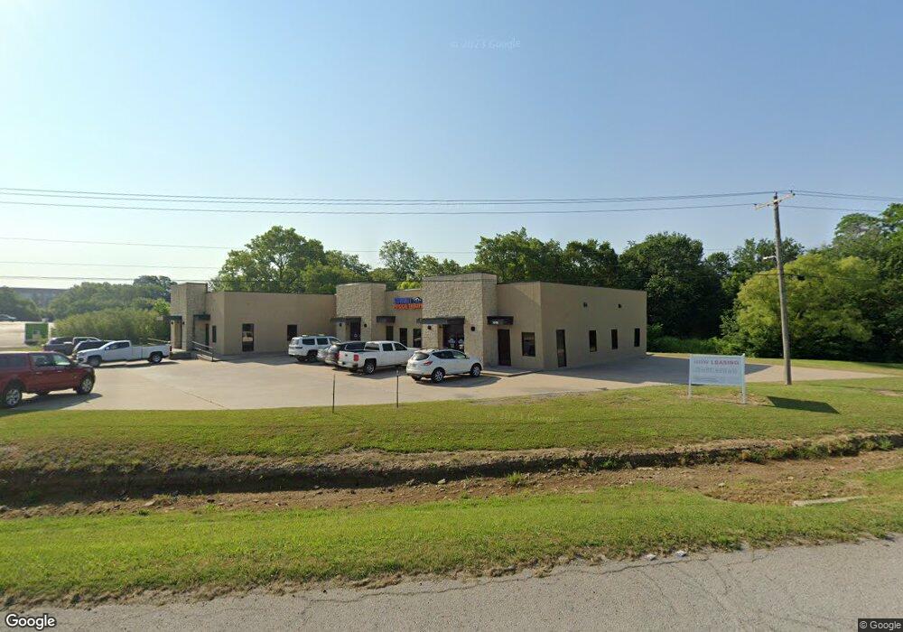 1516 N Lynn Riggs Blvd, Claremore, OK 74017 - photo 1