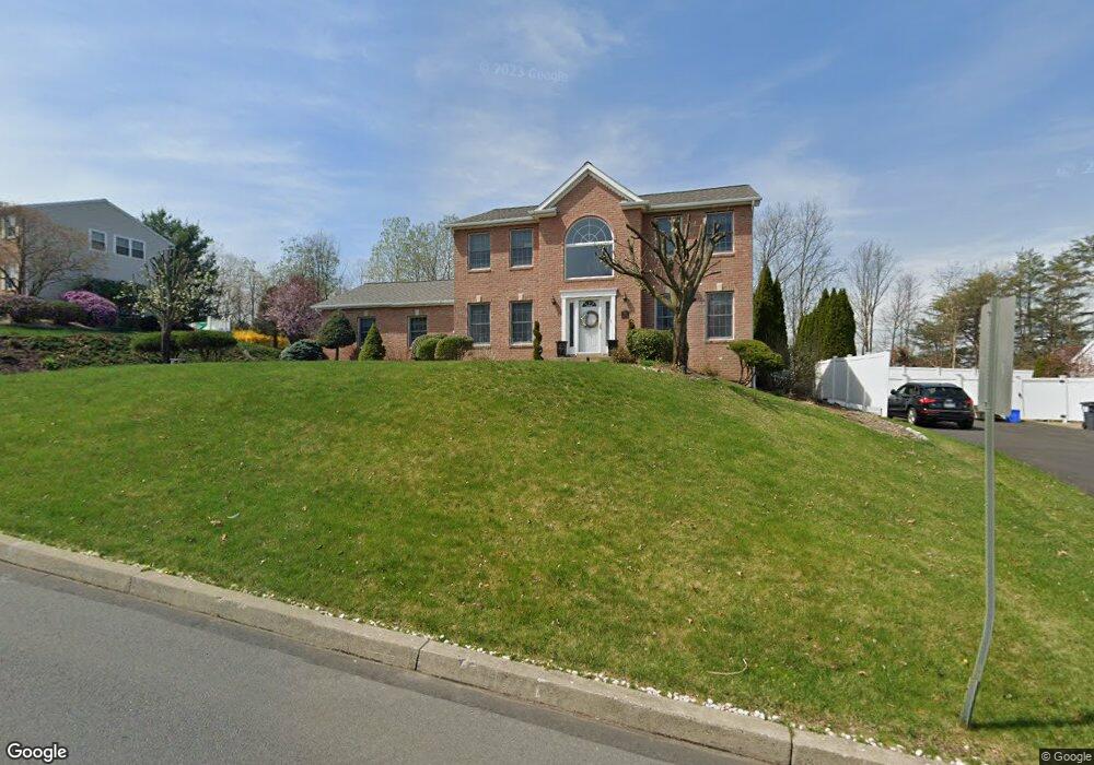 30 Osborne Dr, Pittston, PA 18640 - photo 1