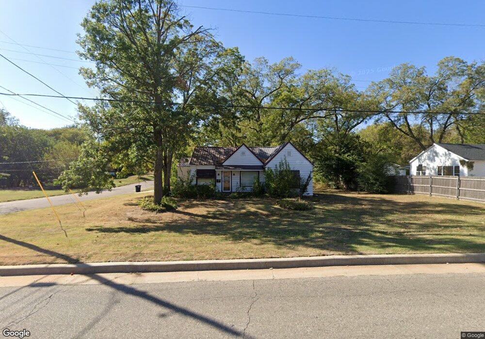 1402 N Union Ave, Shawnee, OK 74801 - photo 1
