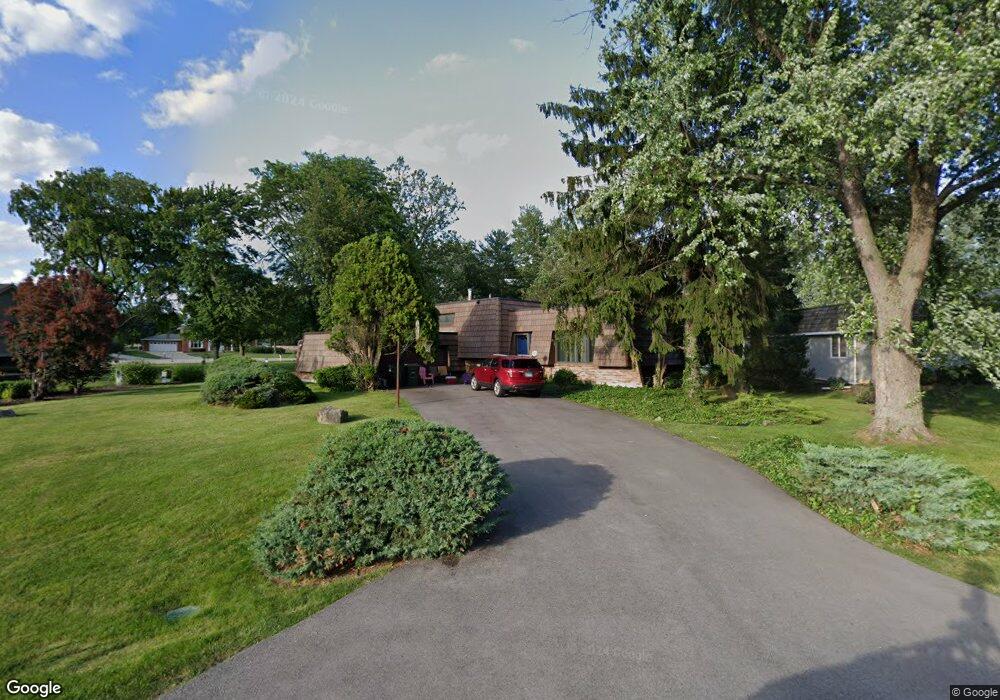 11S541 Walter Ln, Naperville, IL 60564 - photo 1