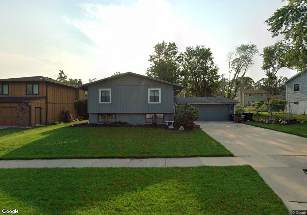 4634 Aspen Ln NE, Cedar Rapids, IA 52402 - photo 1