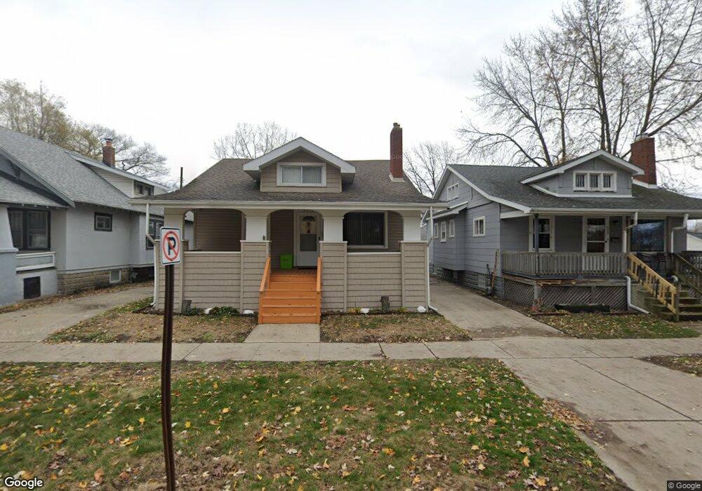 2218 10th St, Port Huron, MI 48060 - photo 1