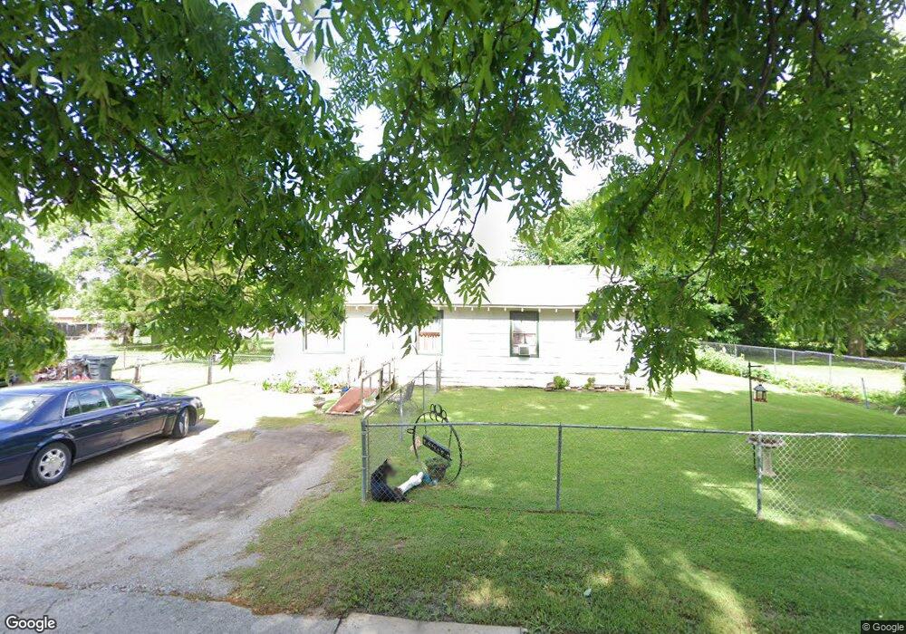 218 R St NE, Ardmore, OK 73401 - photo 1