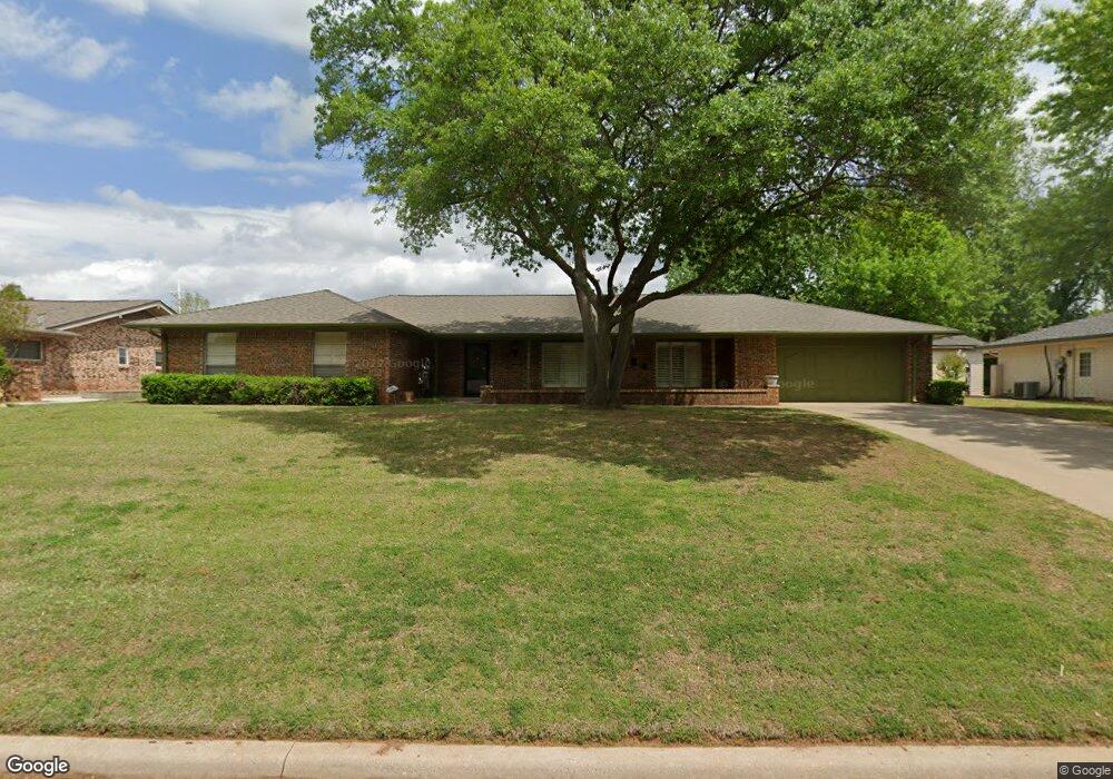 2204 Carolin Dr, Duncan, OK 73533 - photo 1