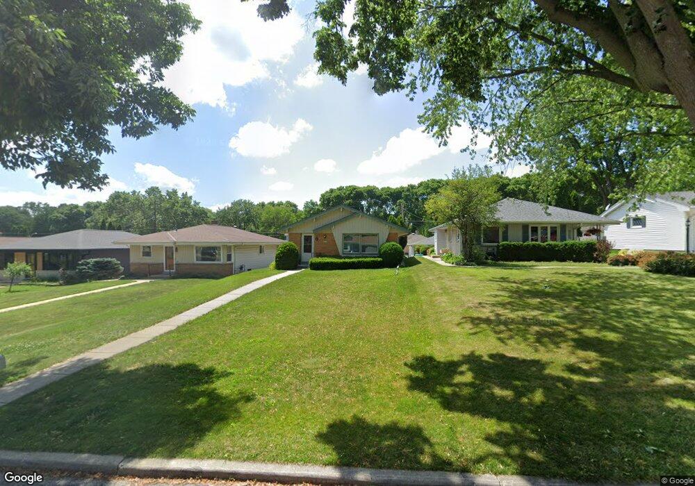 2025 N 116th St, Milwaukee, WI 53226 - photo 1