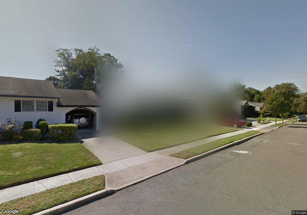 725 Othello Ave, Franklin Square, NY 11010 - photo 1