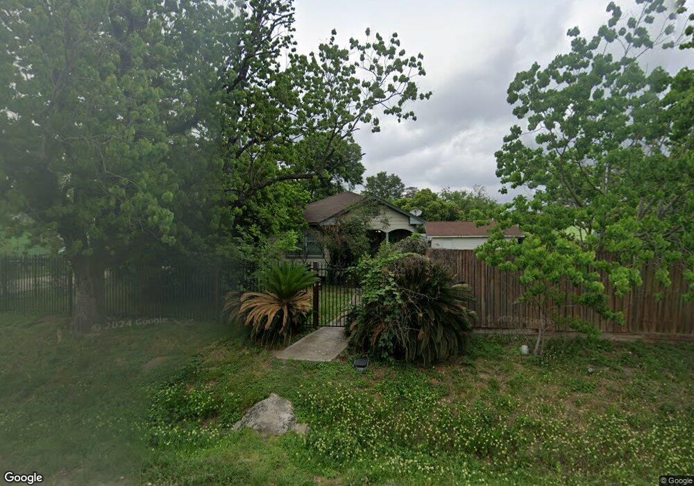 1003 Caplin St, Houston, TX 77022 - photo 1